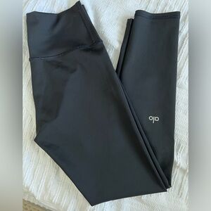 ALO Yoga 7/8 High-Waist Airlift Legging